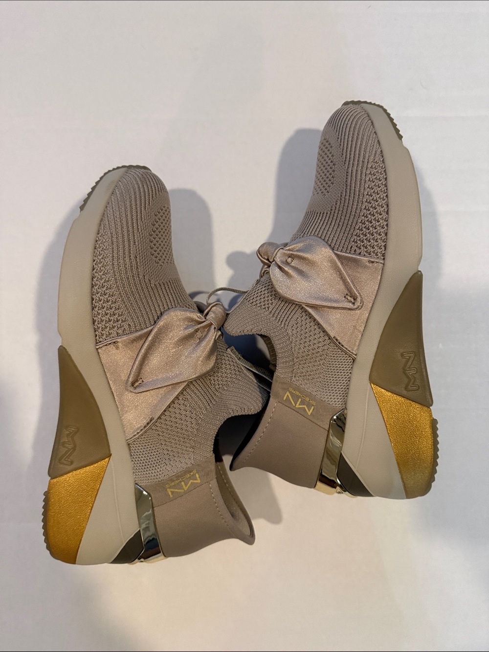 Skechers Mark Nason Slip-On Feminine Sneakers with Satin Bow - Sporty Chic - Picture 7 of 8
